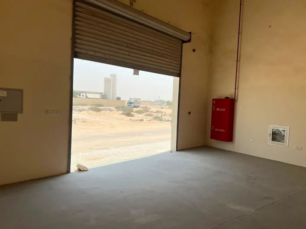 Warehouse for Rent in Old Al Sajaa, Sharjah | Prime Industrial Location | Ideal for Storage & Business